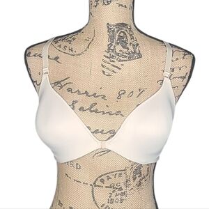 Barely There Invisible Look Stretch Foam T-Back Bra